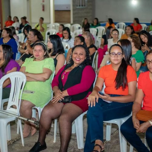 PARABÉNS A TODAS AS MÃES!